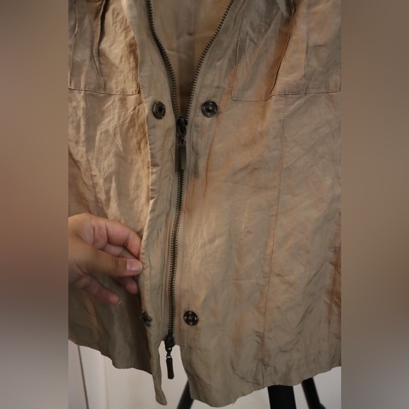 EUC Tan Chico’s Silk Jacket with Zippers and Buttons, Chico’s Size 1 - Picture 6 of 8